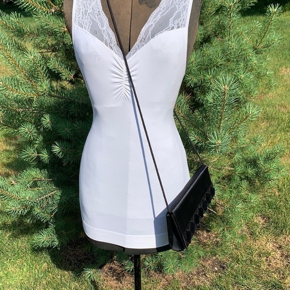 Formal wear clutch for homecoming - Picture 5 of 12